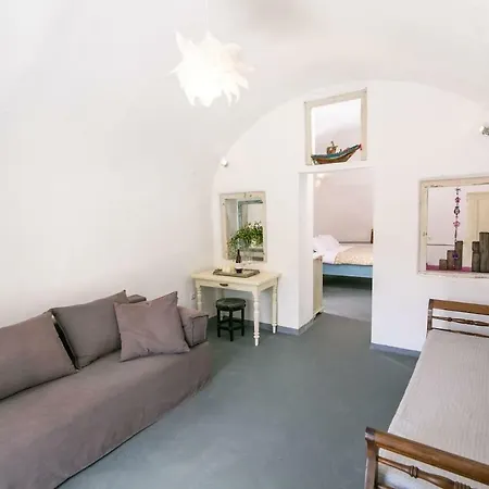 Tatil Evi Agrilia Secluded Cave House Thirasía