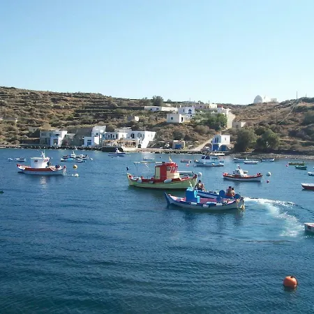 Agrilia Secluded Cave House Holiday home Thirasia