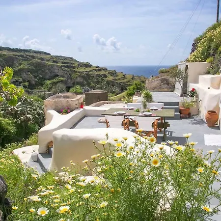 Agrilia Secluded Cave House Semesterbostad *